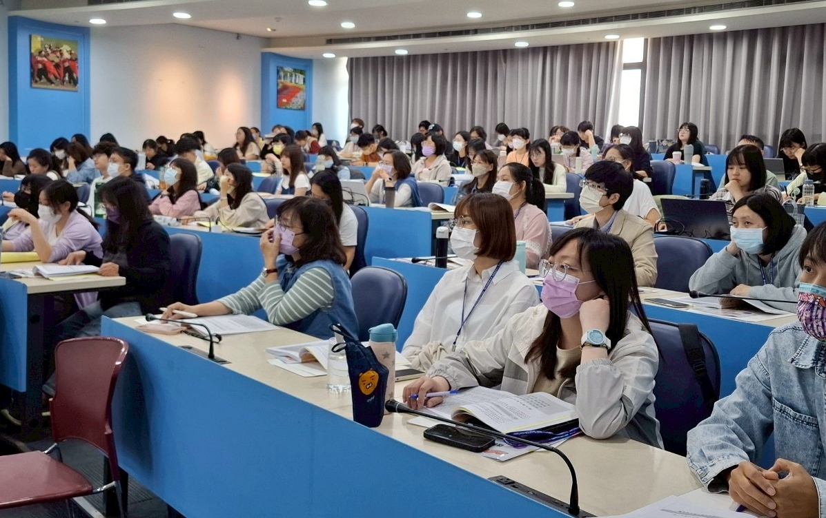 研討會多達二百餘位與會者專注聆聽專題演講.jpg